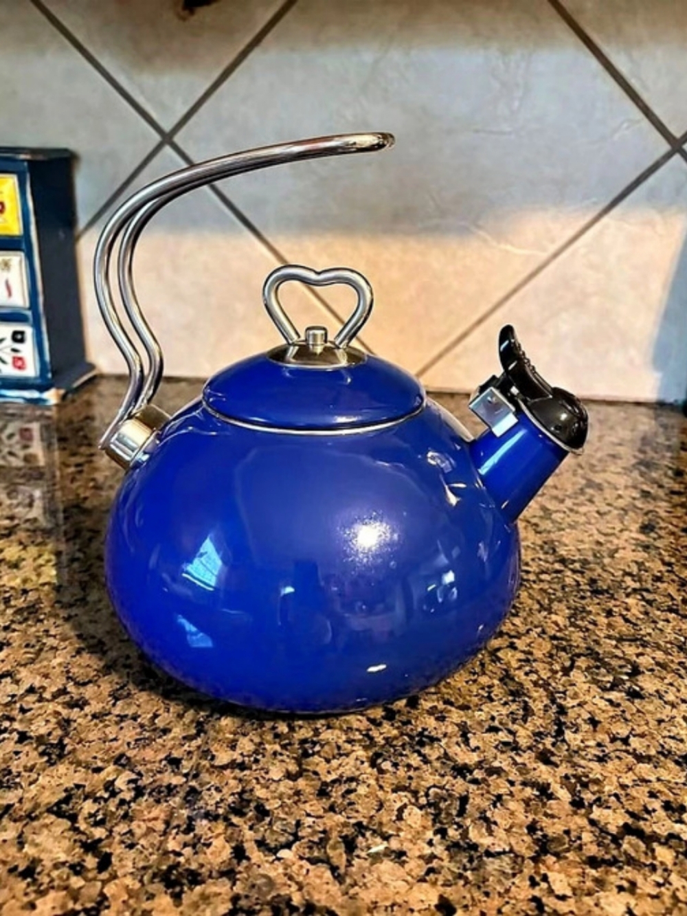 Chantal Classic Enamel-on-Steel Whistling Tea Kettle Blue